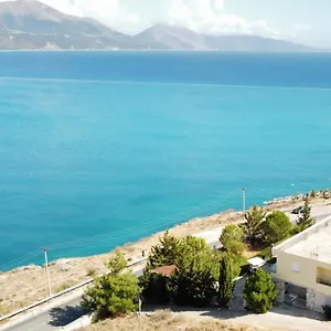 Suga 1 , Qeparo Albania